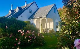 Windhaven Bed & Breakfast